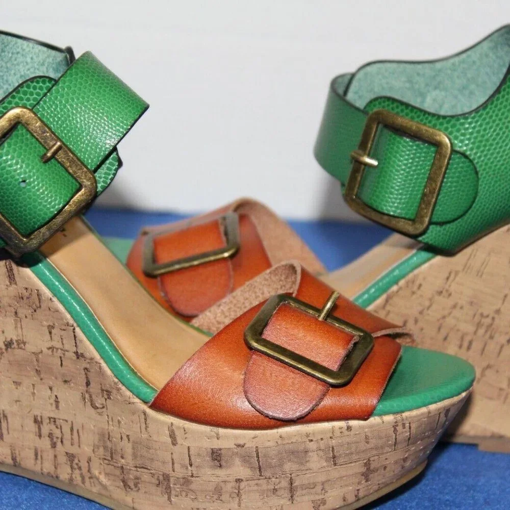 MOSSIMO SUPPLY CO. Green/Tan Buckle Straps Cork Platform Wedge Heels Size 6 B - Picture 1 of 9